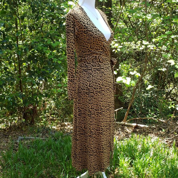 GOOD AMERICAN Day Night Wrap Midi Dress in Leopard Print Size Small - Picture 9 of 16